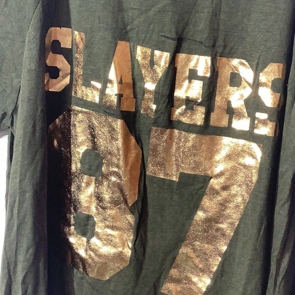 Blush NEW - Sz M - olive green cold shoulder - half open sleeve top - SLAYERS 87 - Picture 4 of 6